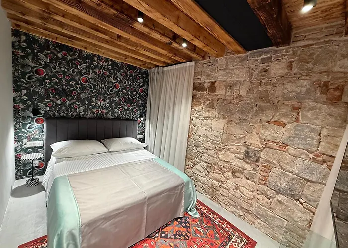 Boutique Heritage 2 Bed & Breakfast